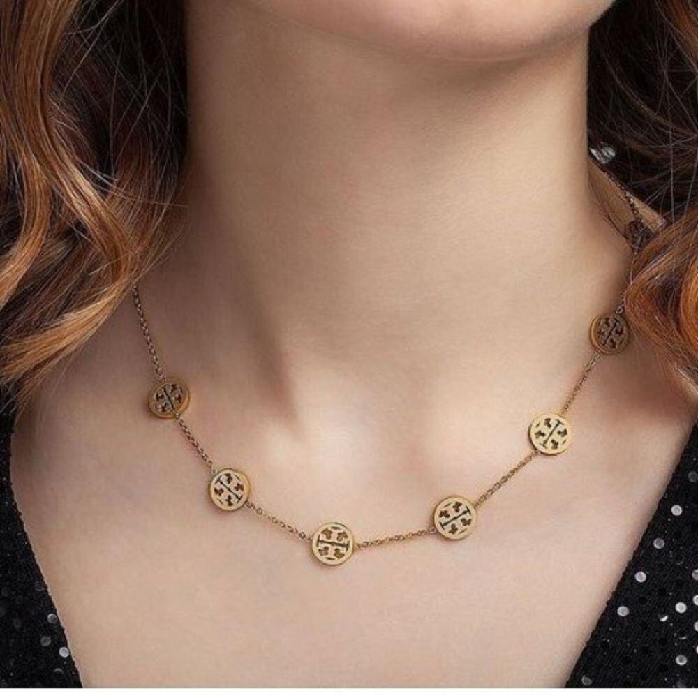 18K Gold Plated Tory Logo Medallion Chain  Necklace